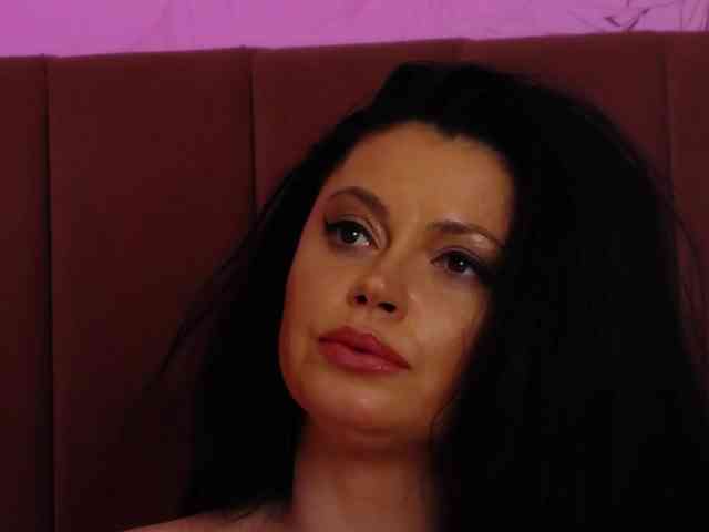 TessDiamonds webcam