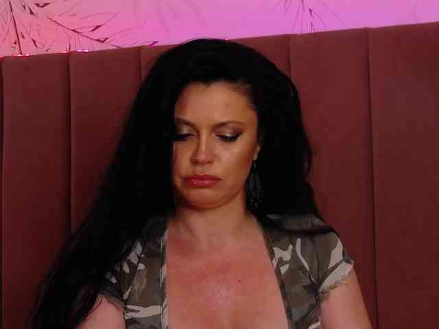 TessDiamonds webcam