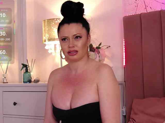 TessDiamonds webcam