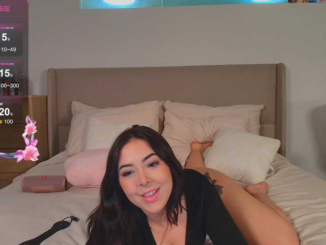 Liloshroxy's BongaCams show and profile
