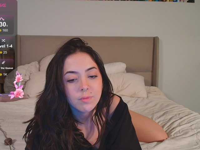 Liloshroxy's BongaCams show and profile