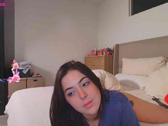 Liloshroxy webcam