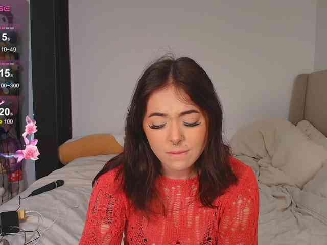 Liloshroxy webcam