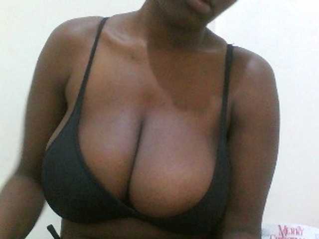 Bigboobs77's BongaCams show and profile