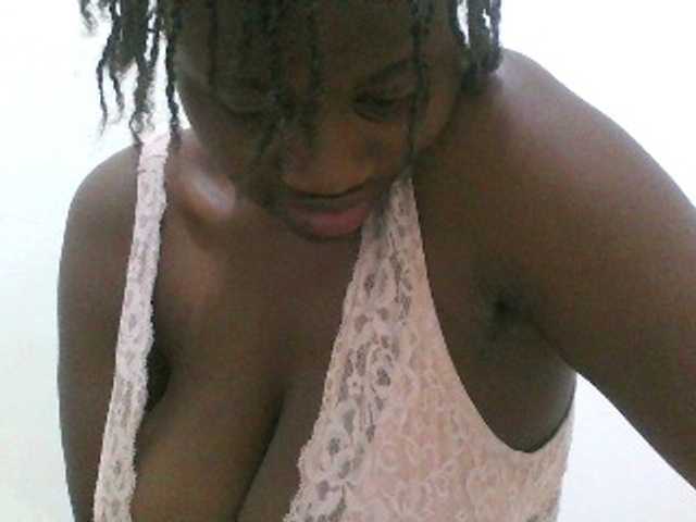 Bigboobs77's BongaCams show and profile