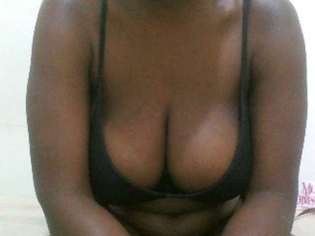 Bigboobs77's BongaCams show and profile