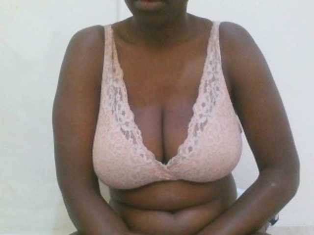 Bigboobs77's BongaCams show and profile