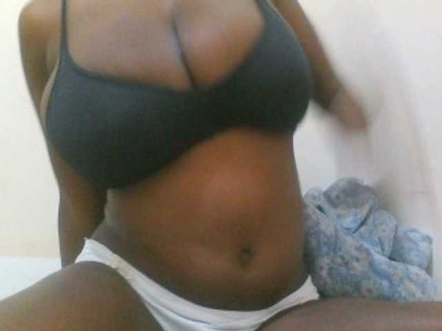 Bigboobs77's BongaCams show and profile