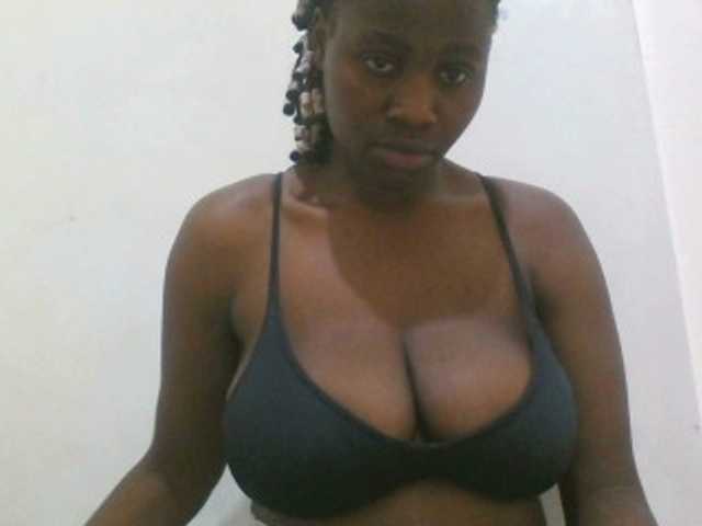 Bigboobs77's BongaCams show and profile