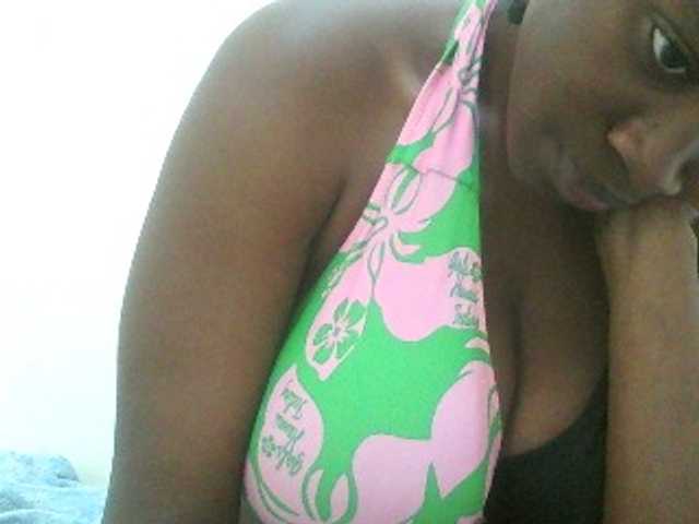 Bigboobs77's BongaCams show and profile