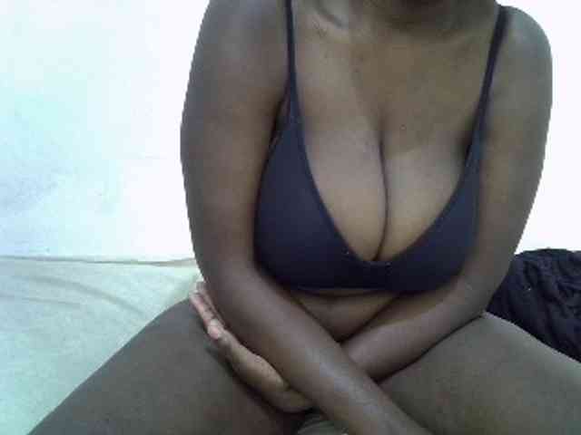 Bigboobs77 webcam