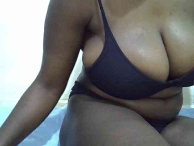 Bigboobs77 webcam