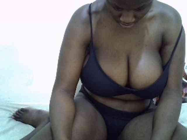 Bigboobs77 webcam