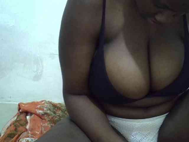Bigboobs77 webcam