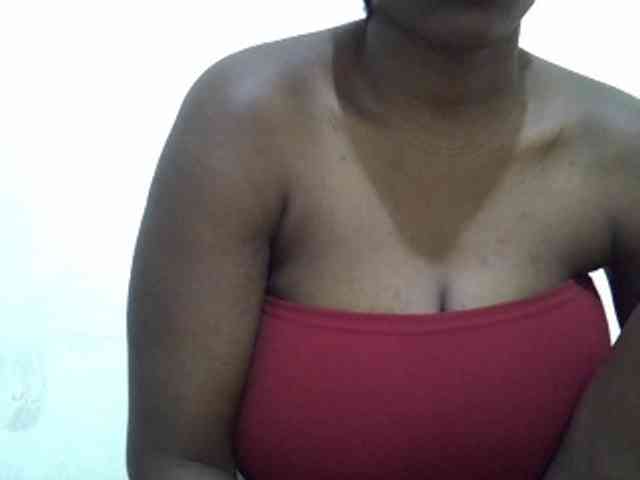 Bigboobs77's webcam live show