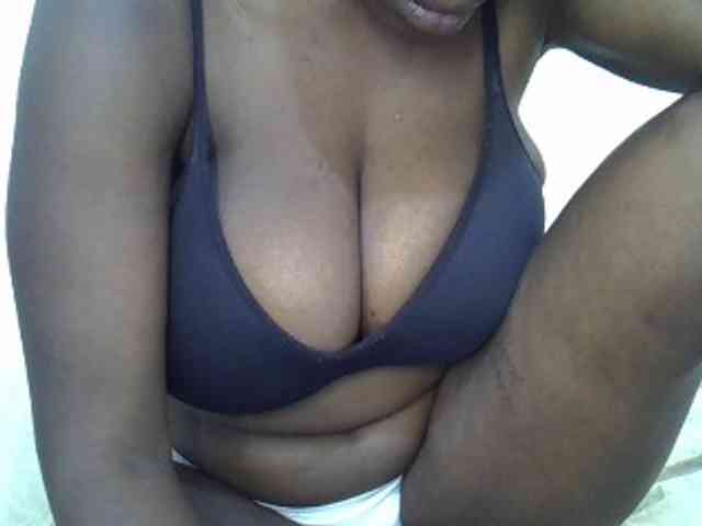 Bigboobs77 webcam