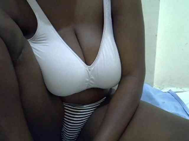 Bigboobs77 webcam