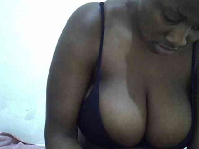 Bigboobs77 webcam