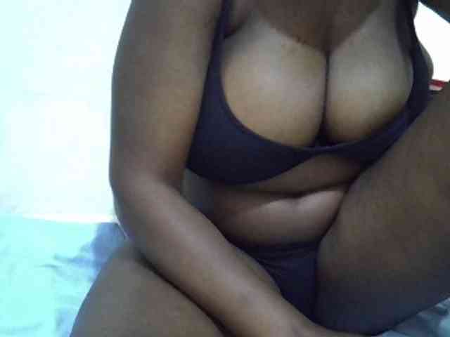 Bigboobs77 webcam