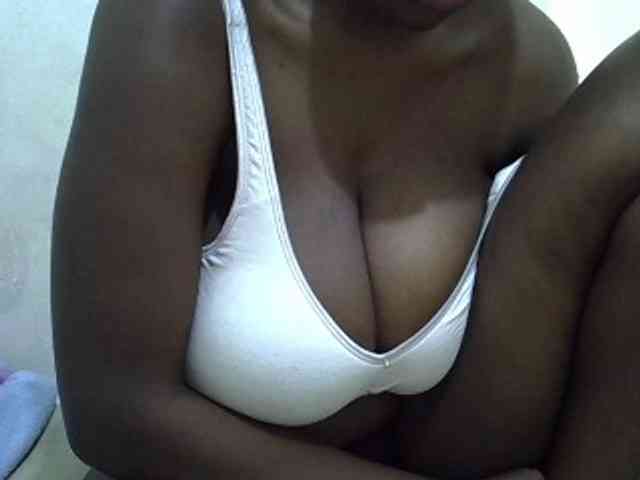 Bigboobs77 webcam