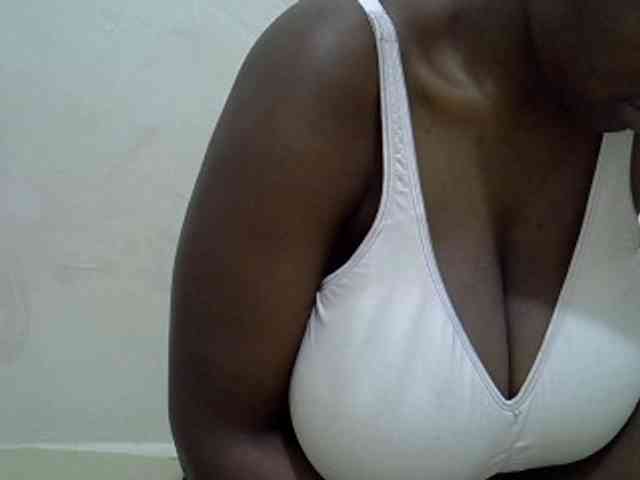 Bigboobs77 webcam