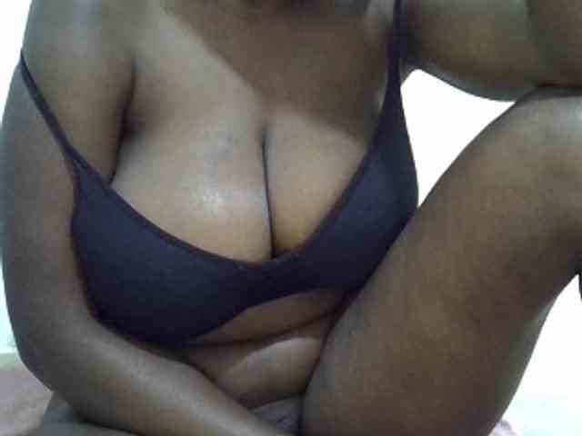 Bigboobs77 webcam