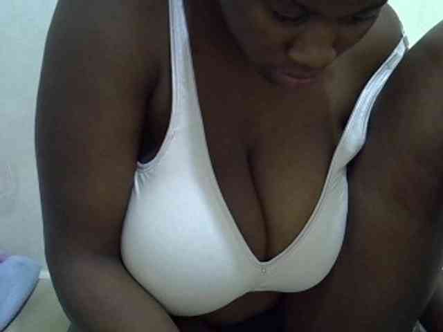 Bigboobs77 webcam
