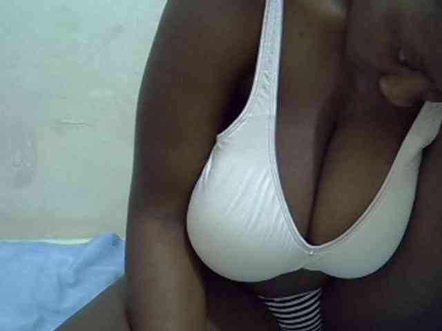 Bigboobs77 webcam