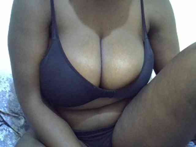 Bigboobs77 webcam
