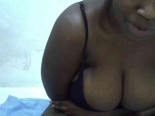 Bigboobs77 webcam