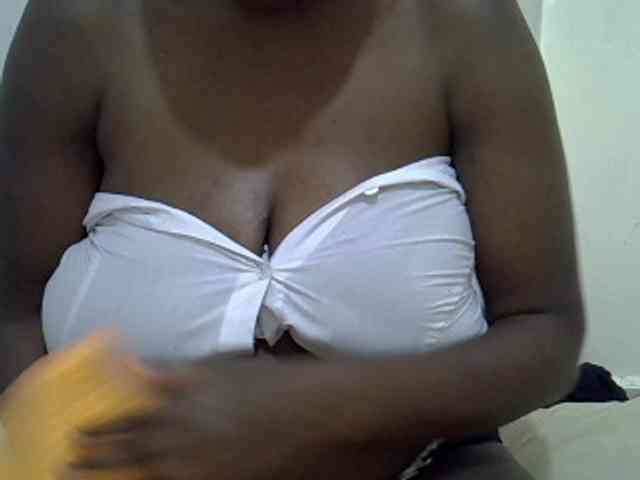 Bigboobs77 webcam