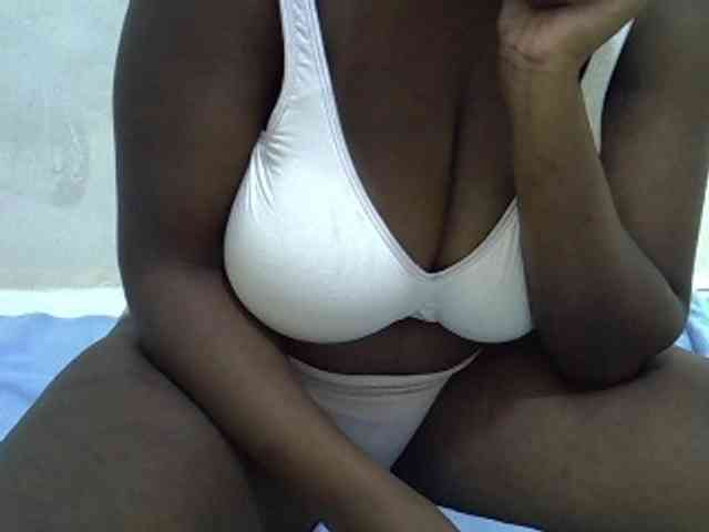 Bigboobs77 webcam