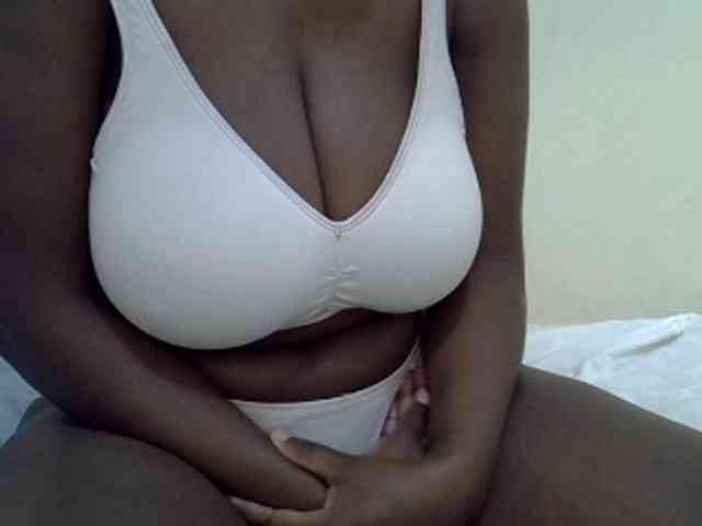 Bigboobs77 webcam