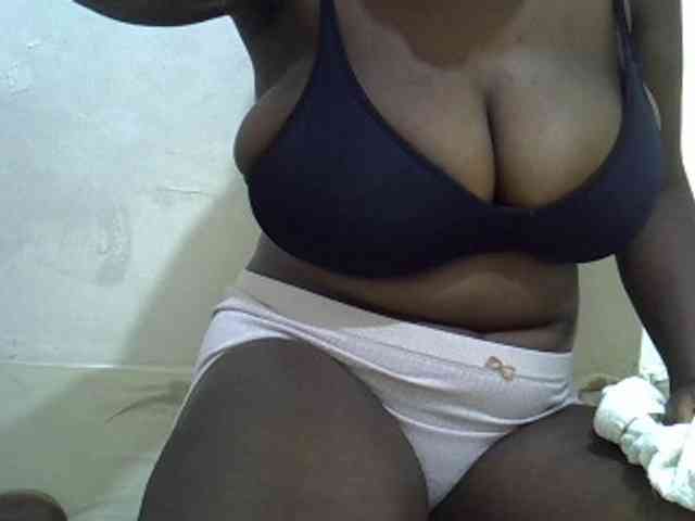 Bigboobs77 webcam