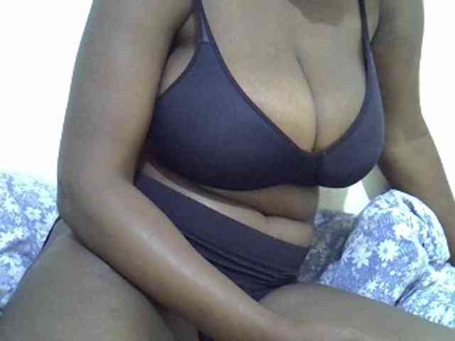 Bigboobs77 webcam