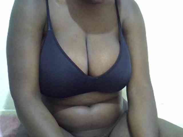 Bigboobs77 webcam