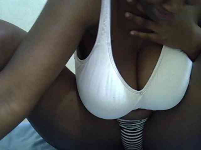 Bigboobs77 webcam