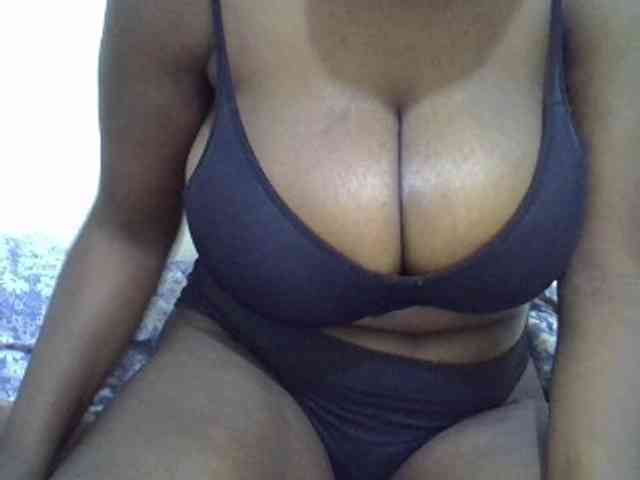 Bigboobs77 webcam