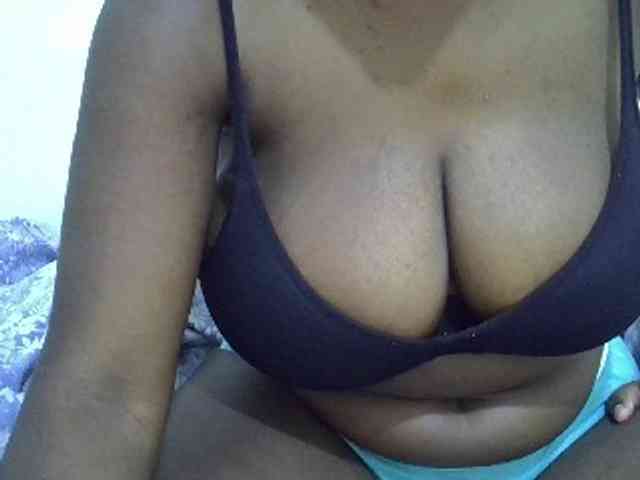 Bigboobs77 webcam