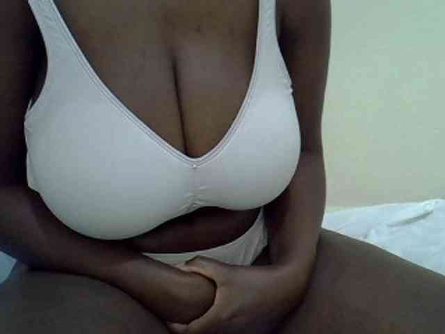 Bigboobs77 webcam