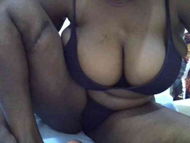 Bigboobs77 webcam
