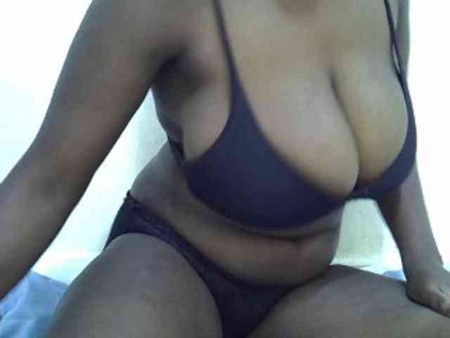 Bigboobs77 webcam