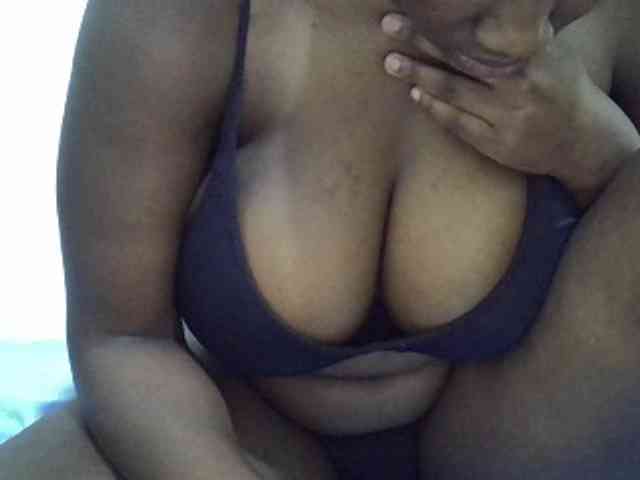 Bigboobs77 webcam