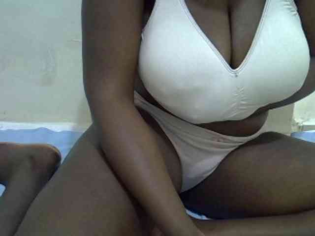 Bigboobs77 webcam