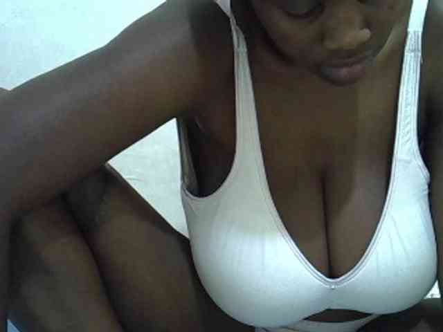 Bigboobs77 webcam