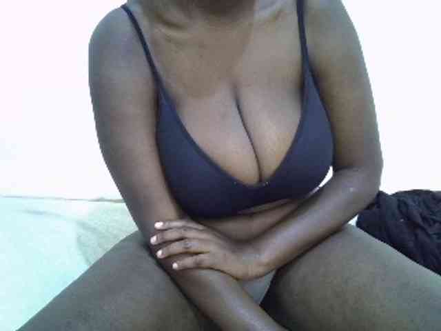 Bigboobs77 webcam