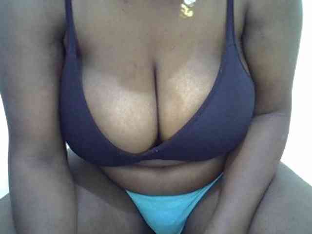 Bigboobs77 webcam