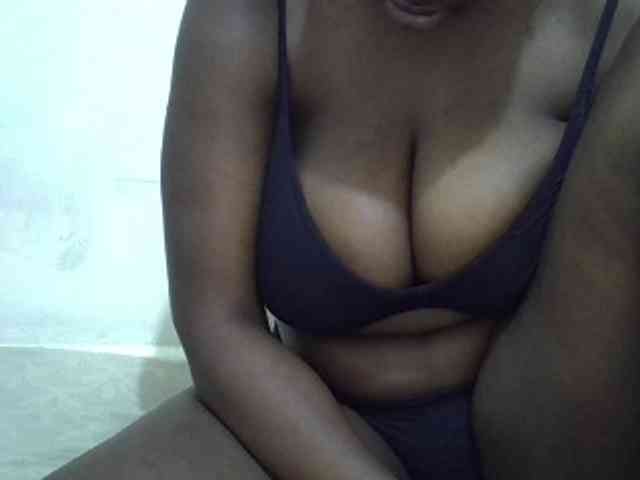 Bigboobs77 webcam