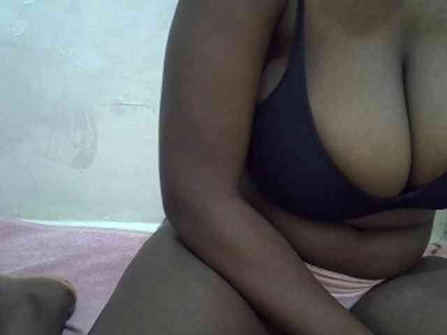 Bigboobs77 webcam