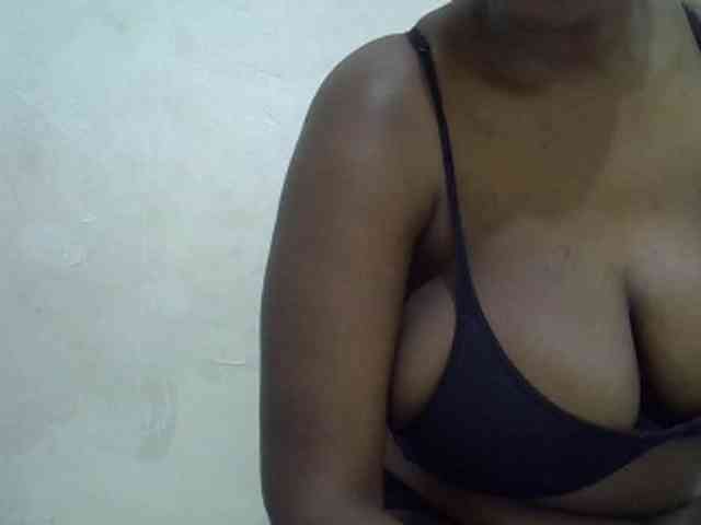 Bigboobs77 webcam